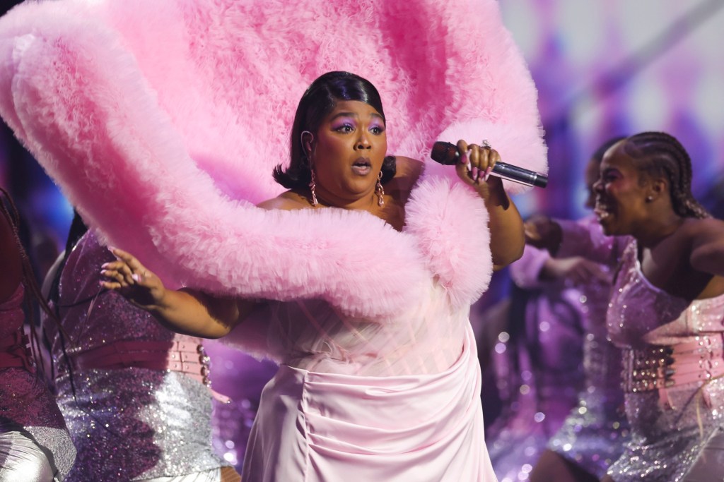 Lizzo’s Response to Criticism Proves Self-Care is Her&nbsp;Superpower